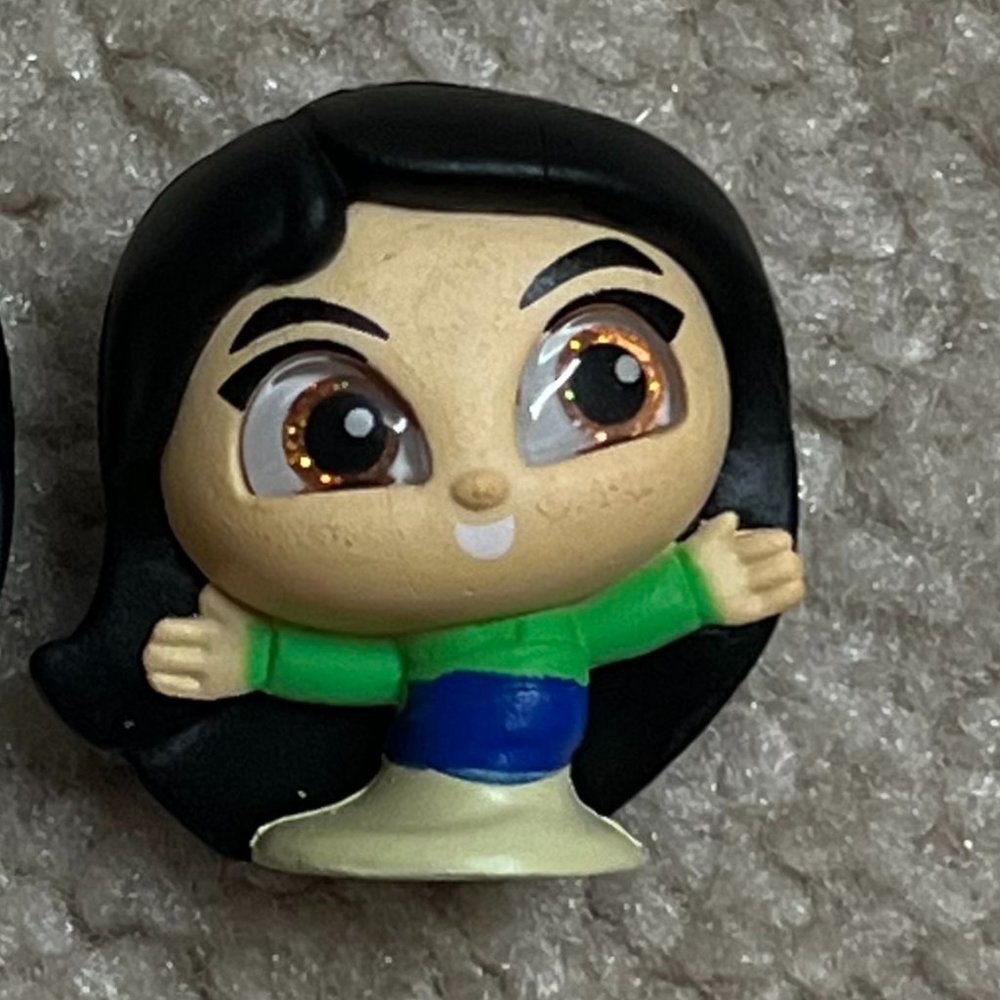Disney Doorables Series 9: Mulan Dress from Mulan